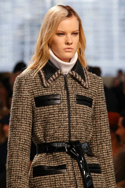 Look 90